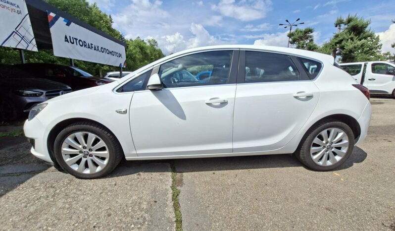 Opel Astra Klimatyzacja automatyczna 2-stref, Bluetooth, AUX, USB, PDC 2x full