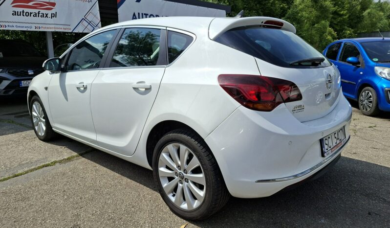 Opel Astra Klimatyzacja automatyczna 2-stref, Bluetooth, AUX, USB, PDC 2x full