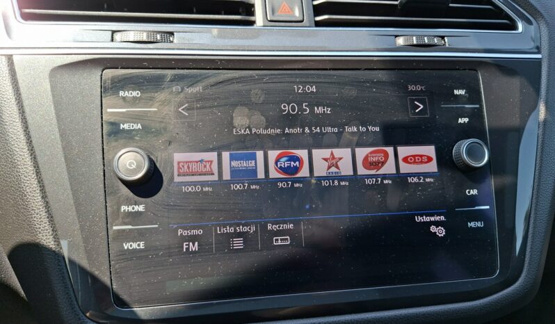 Volkswagen Tiguan Klimatronic 2-stref, Podgrz. fotele, Panorama, CarPlay/AndroidAuto full