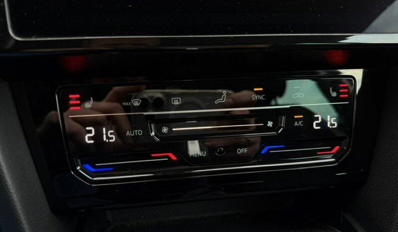 Volkswagen Passat Klimatronic 3-stref, Podgrz. fotele, Podgrz. szyba, Skóra/Alcantara full
