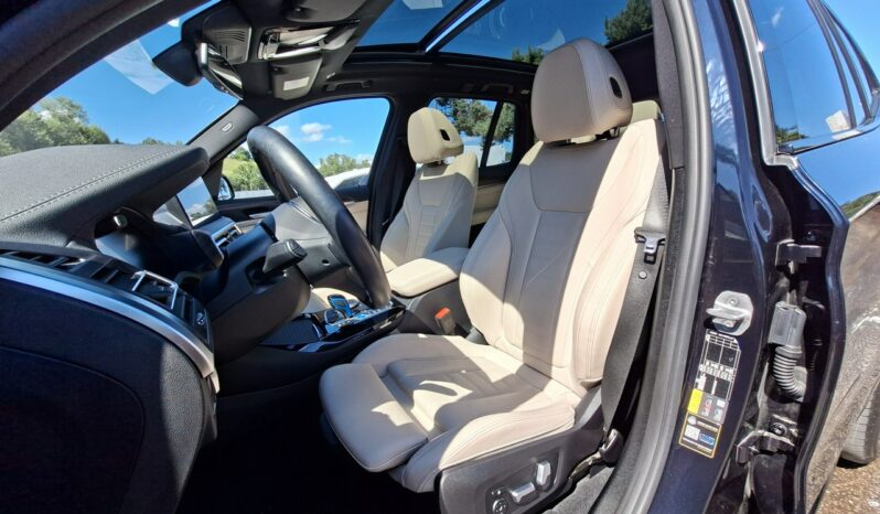 BMW iX3 FaceLift, LED, EDC, M Shadowline, Hak, HarmanKardon full