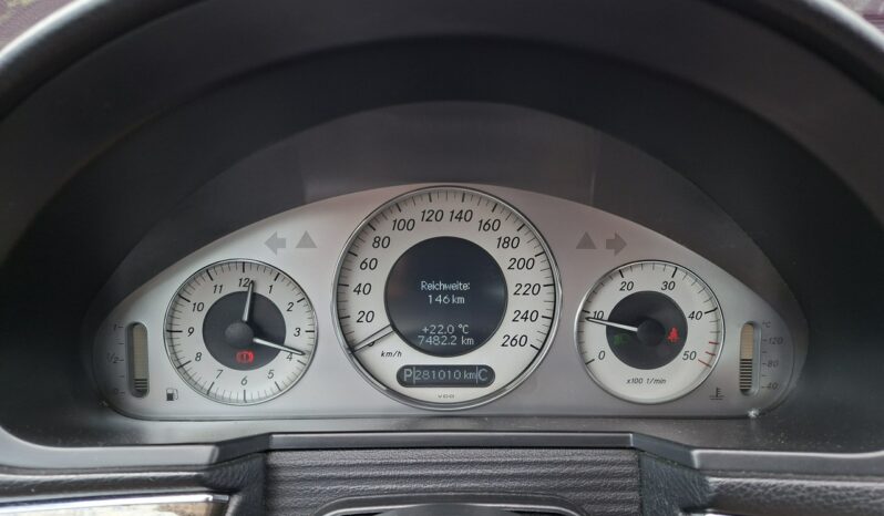 Mercedes E 220 Klimatronic 2-stref, Automat, Ele szyby 4x, Xenon, PDC 2x full