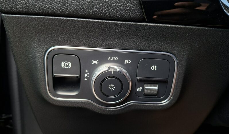 Mercedes B 250 4Matic, Klimatronic, Virt. Cockpit, Burmester, Podgrz fotele, CarPlay full