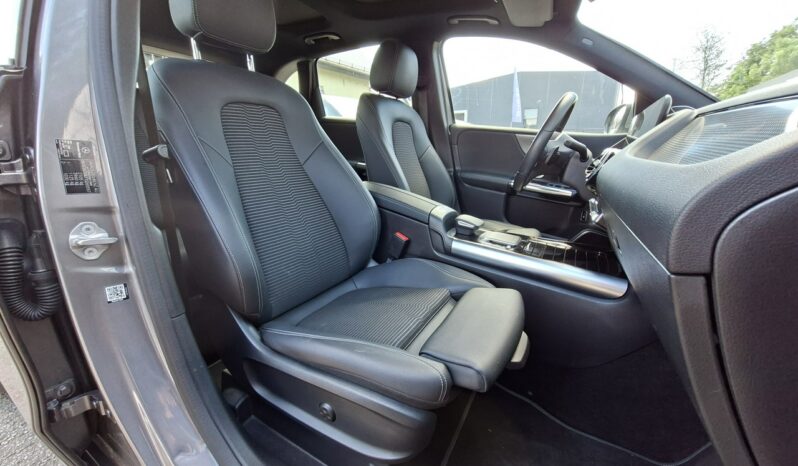 Mercedes B 250 4Matic, Klimatronic, Virt. Cockpit, Burmester, Podgrz fotele, CarPlay full