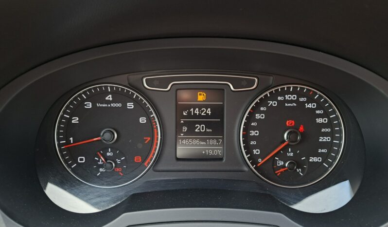 Audi Q3 Klimatronic 2-stref, Podgrz. fotele, Bi-Xenon, 2 kpl. kół, 2x PDC full