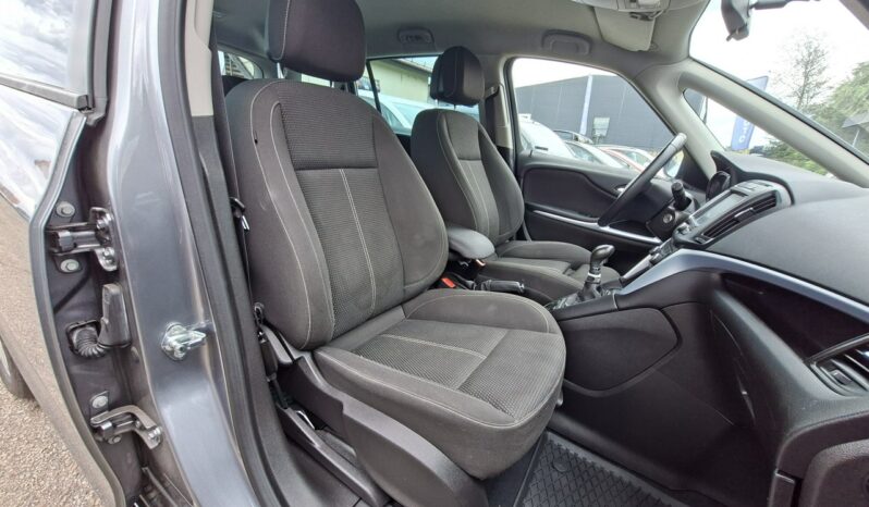 Opel Zafira Klimatyzacja, Podgrz. fotele + kierownica, Nawigacja, PDC 2x, Hak full