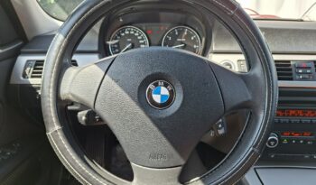 BMW 318 RWD, Klimatronic 2-stref., Podgrzewane fotele, Czujniki parkowania full