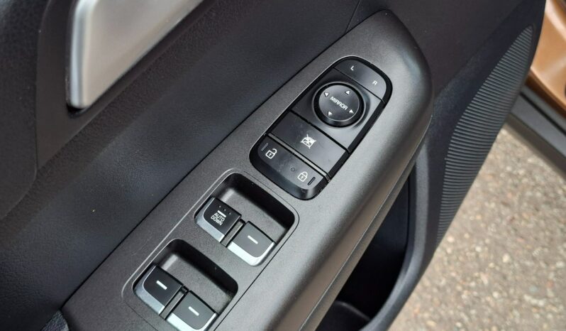 Kia Sportage Kamera Cofania,Pdc Navi Podgrz. fotele przód i tył + kierownica, Hak, full