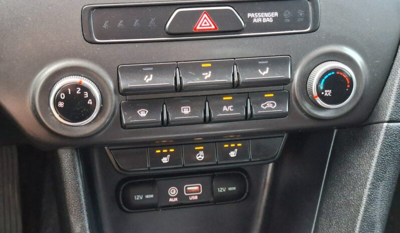 Kia Sportage Kamera Cofania,Pdc Navi Podgrz. fotele przód i tył + kierownica, Hak, full