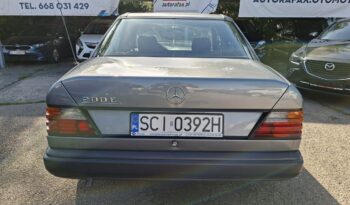 Mercedes E 200 Elektryczne szyby, Elektryczne lusterka, Skrzynia manualna full