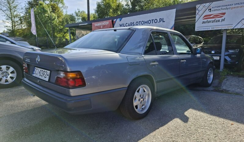 Mercedes E 200 Elektryczne szyby, Elektryczne lusterka, Skrzynia manualna full