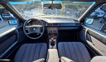 Mercedes E 200 Elektryczne szyby, Elektryczne lusterka, Skrzynia manualna full