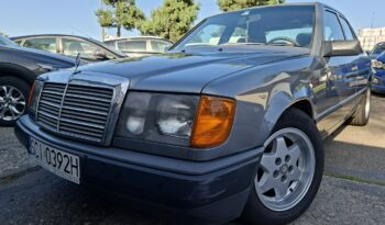 Mercedes E 200 Elektryczne szyby, Elektryczne lusterka, Skrzynia manualna full