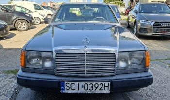 Mercedes E 200 Elektryczne szyby, Elektryczne lusterka, Skrzynia manualna full