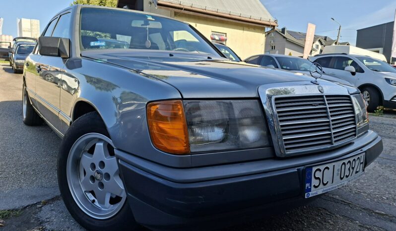 Mercedes E 200 Elektryczne szyby, Elektryczne lusterka, Skrzynia manualna full