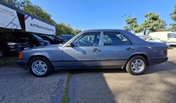 Mercedes E 200 Elektryczne szyby, Elektryczne lusterka, Skrzynia manualna full