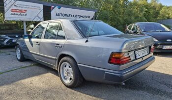 Mercedes E 200 Elektryczne szyby, Elektryczne lusterka, Skrzynia manualna full
