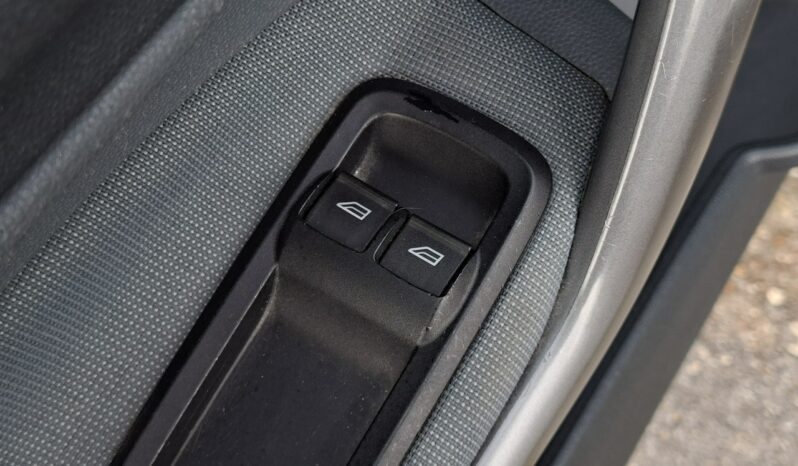 Ford Fiesta Klimatyzacja, Bluetooth, AUX, Ele szyby, Ele lusterka, PDC 2x full