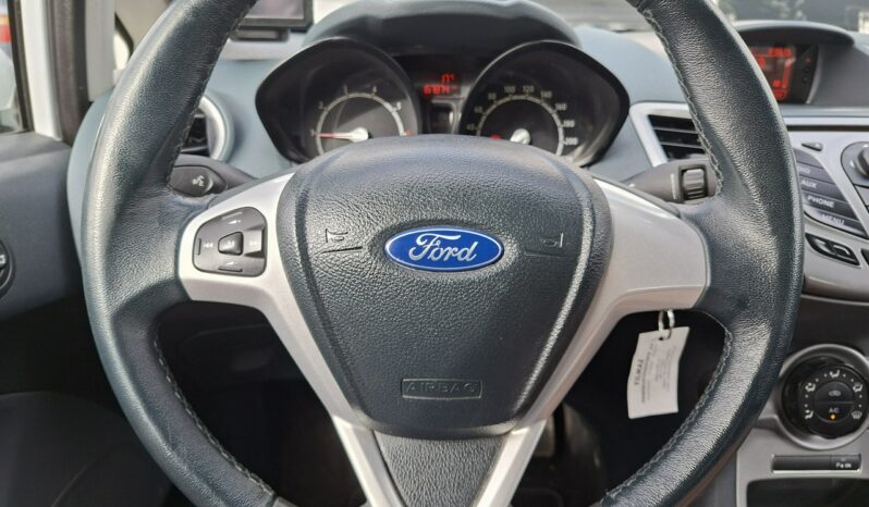 Ford Fiesta Klimatyzacja, Bluetooth, AUX, Ele szyby, Ele lusterka, PDC 2x full