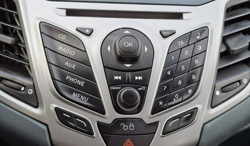 Ford Fiesta Klimatyzacja, Bluetooth, AUX, Ele szyby, Ele lusterka, PDC 2x full