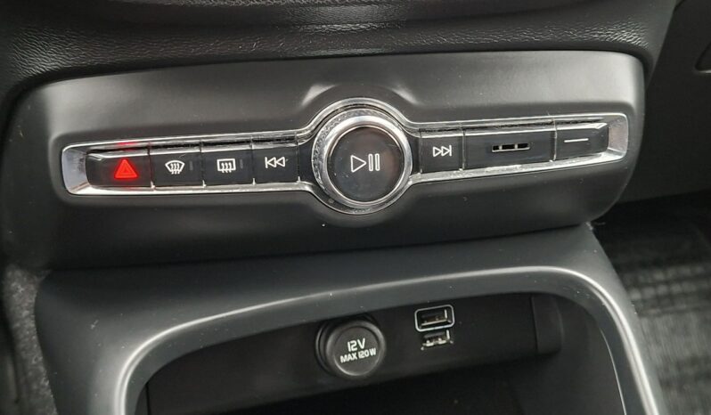 Volvo XC 40 Klimatronic, Nawigacja, CarPlay/AndroidAuto, PDC full