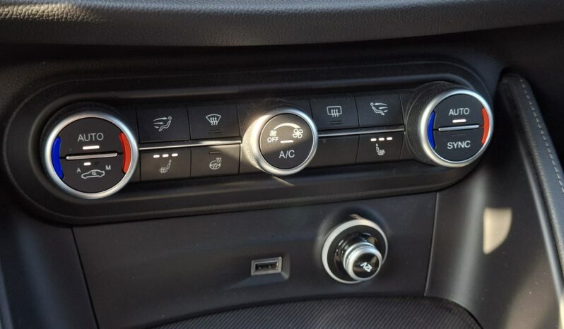 Alfa Romeo Stelvio Klimatronic 2-stref, Podgrz. fotele + kierownica, PL Salon, PDC 2x full