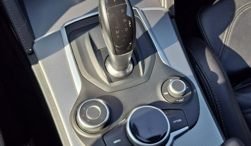 Alfa Romeo Stelvio Klimatronic 2-stref, Podgrz. fotele + kierownica, PL Salon, PDC 2x full
