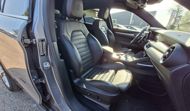 Alfa Romeo Stelvio Klimatronic 2-stref, Podgrz. fotele + kierownica, PL Salon, PDC 2x full