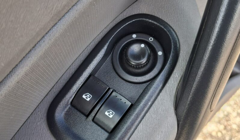 Renault Kangoo Klimatyzacja, Elektryczne szyby, Elektryczne lusterka, 2 kpl. kół full