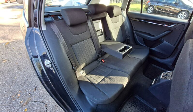 Škoda Octavia Klimatronic 2-stref, Podgrz. fotele, Hak, LED, PDC 2x, CarPlay full