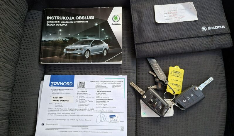 Škoda Octavia Klimatronic 2-stref, Podgrz. fotele, Hak, LED, PDC 2x, CarPlay full