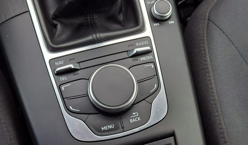 Audi A3 Klimatronic 2-stref, Podgrz. fotele, Navi, PDC, Bi-Xenon, Hak full