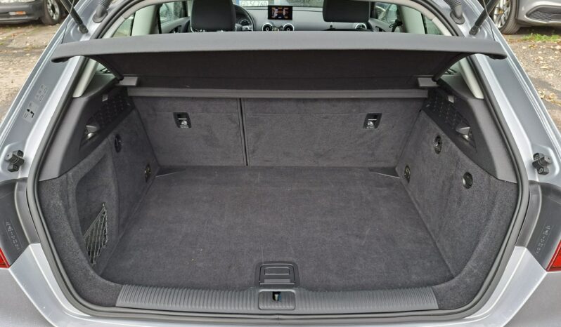 Audi A3 Klimatronic 2-stref, Podgrz. fotele, Navi, PDC, Bi-Xenon, Hak full