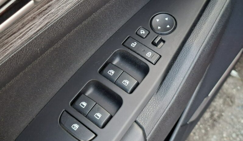 Kia Sportage Klimatronic 2-stref, Podgrz. fotele przód i tył + kierownica, Navi full