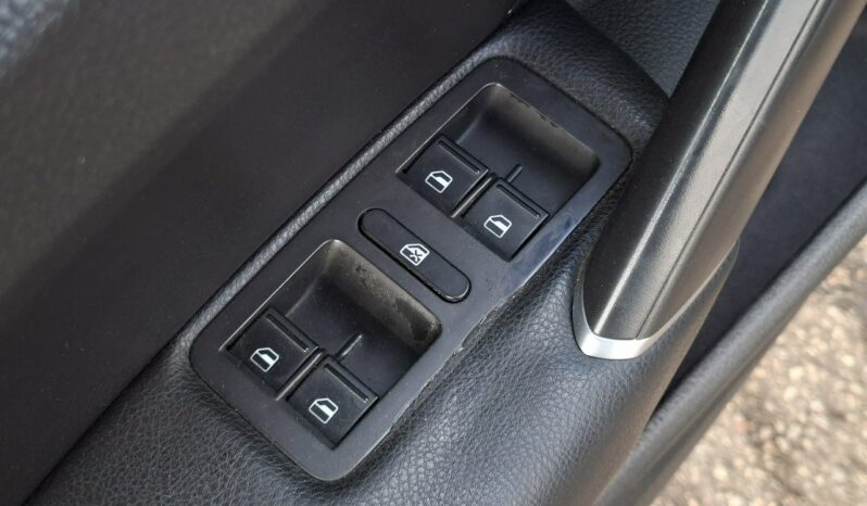 Volkswagen Passat Klimatronic 2-stref, Skóra, Podgrz. fotele, CarPlay/AndroidAuto full