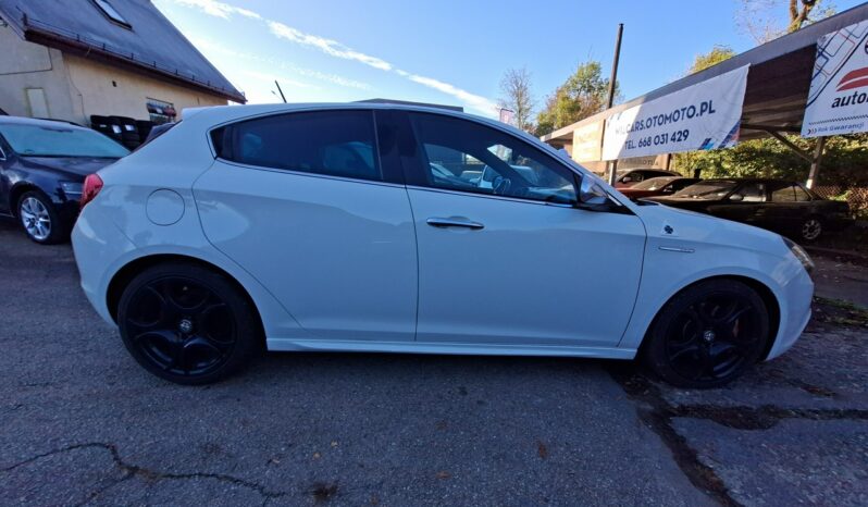 Alfa Romeo Giulietta Quadrifoglio Verde, Klimatronic, DNA, Bi-Xenon, PDC, 2 kpl. kół, BOSE full