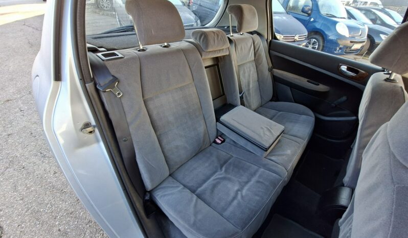 Peugeot 307 Ele szyby, Ele lusterka, Podłokietnik przód tył, 2 kluczyki full