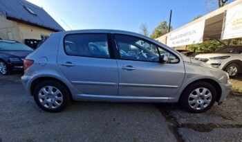 Peugeot 307 Ele szyby, Ele lusterka, Podłokietnik przód tył, 2 kluczyki full