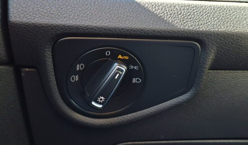 Volkswagen Touran Klimatronic 3-stref, 7 osobowy, Podgrz. fotele, CarPlay/AndroidAuto full
