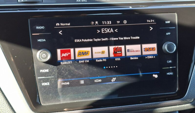 Volkswagen Touran Klimatronic 3-stref, 7 osobowy, Podgrz. fotele, CarPlay/AndroidAuto full