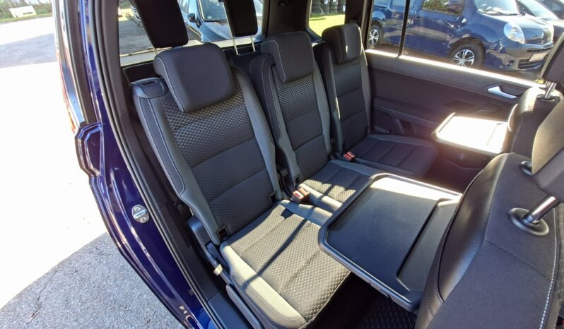 Volkswagen Touran Klimatronic 3-stref, 7 osobowy, Podgrz. fotele, CarPlay/AndroidAuto full